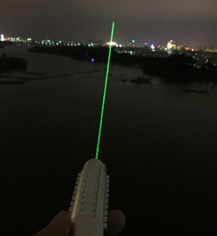 新しいレーザーライトポインター 532nm グリーン 100 - Industrial Laser Pointer のレビューと価格