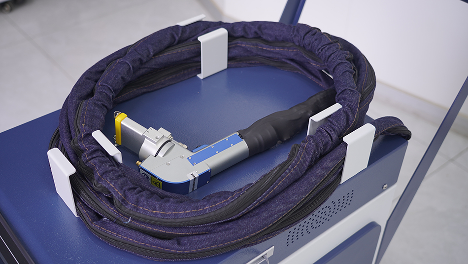 直接販売の工業用レーザー洗浄機、木材、石、アルミニウム、ガラ - Industrial Laser Rust Remover のレビューと価格