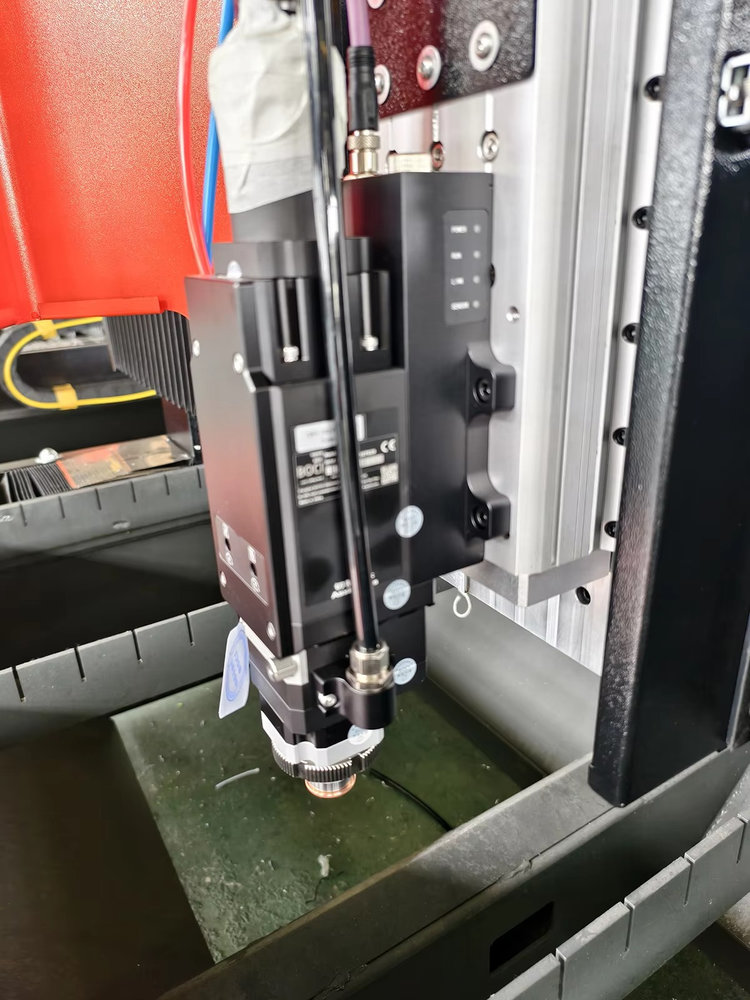 金属レーザー切断機価格 工業用CNCファイバー - Industrial Laser Cutting Machine Price のレビューと価格